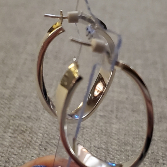 Sterling Silver Twisted Oval Hoop Earring - Picture 3 of 7